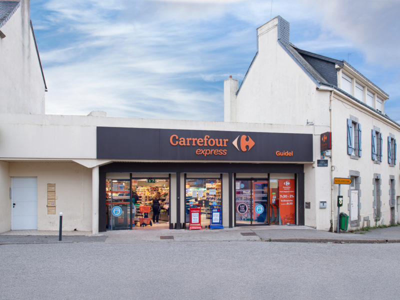 Implantation carrefour express Guidel Lorient Bretagne Promoteur Seemo Promotion immobilière