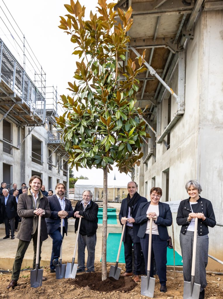 Pose de la Première Pierre